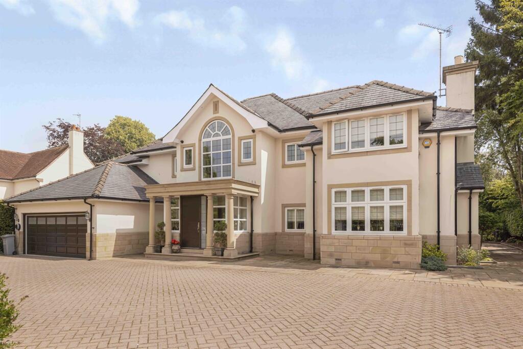 6 bedroom detached house for sale in Bow Green Road, Bowdon, Altrincham, WA14